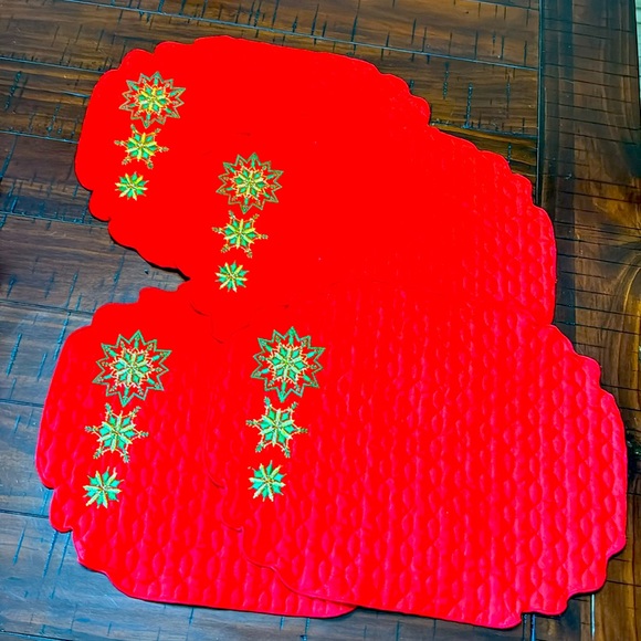 Beautiful Vintage Quilted & Embroidered Cloth Placemats - Picture 1 of 4